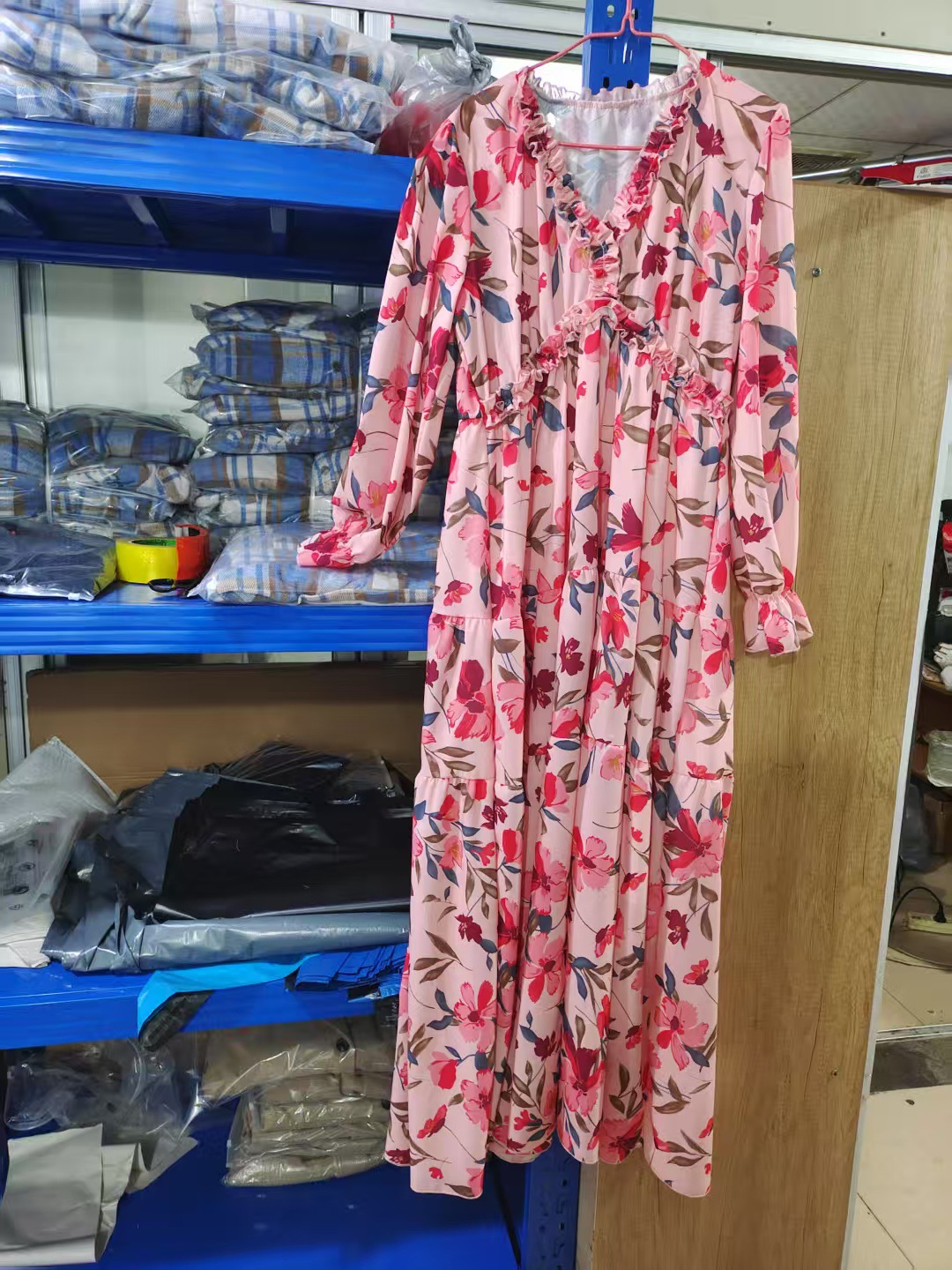 Robe de soirée bohème à manches longues, col en V, en mousseline florale, style européen et américain, collection été 2025 pour femmes_voghion.com