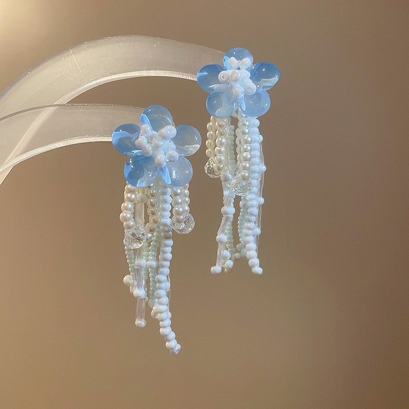 Pendientes de borla de cuentas de arroz de flor de gasa de aguja de plata Pendientes de todo fósforo de estilo de vacaciones Pendientes frescos y dulces para mujer