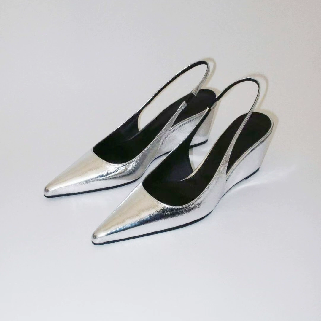 Женские босоножки на высоком каблуке с французским носком, новая модель 2025 года, заостренный носок, серебристые балетки, на танкетке, универсальная обувь