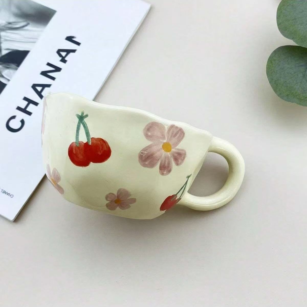 Ins tazas de cerámica coreana amarillo mano de la niña corazón de la oficina taza de café taza de leche de desayuno flor asada