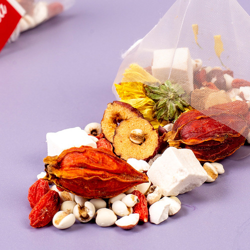 Poria, Coix, Gorgon and Barley Tea 30 packs of cost-effective Poria, Coix and Gorgon Barley Tea, Gardenia, Licorice, Red Dates and Wolfberry Flower Tea
