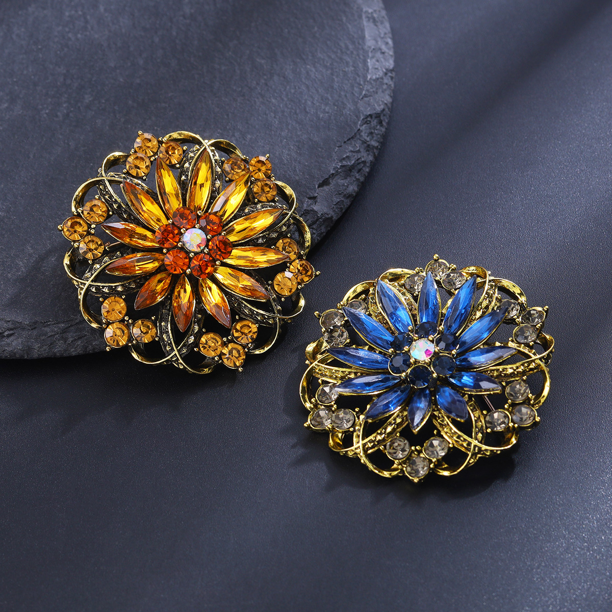 Bestseller-Brosche mit Sonnenblumenmotiv im europäisch-amerikanischen Stil: Exquisites und elegantes Accessoire für Kleidung und Mäntel._voghion.com