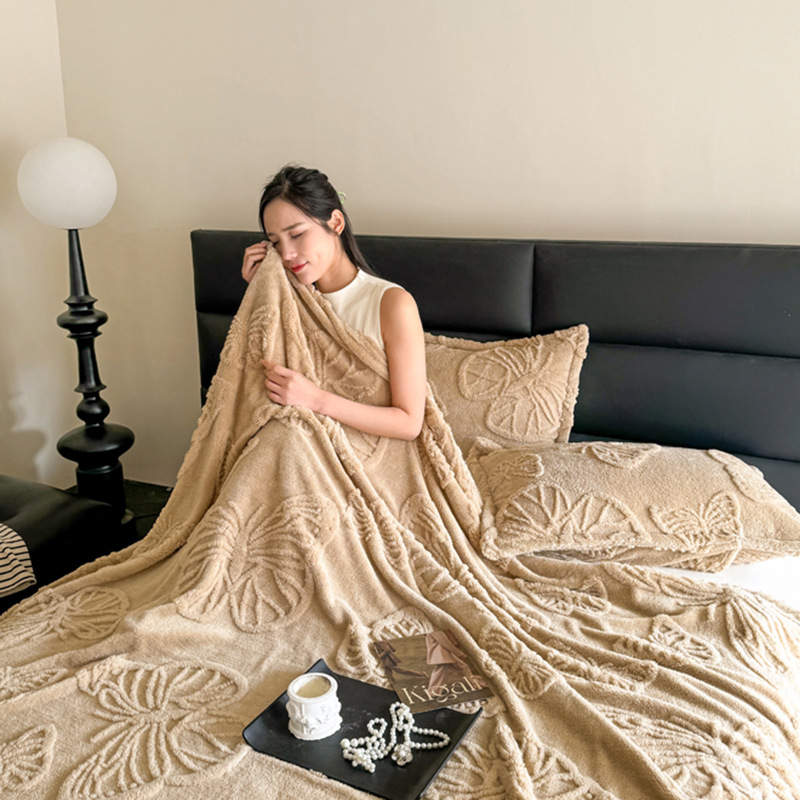 Torre de viento de lujo ligero transfronterizo Fufu terciopelo color sólido jacquard multifunción manta manta manta de sofá de mariposa jacquard de una sola capa manta al por mayor