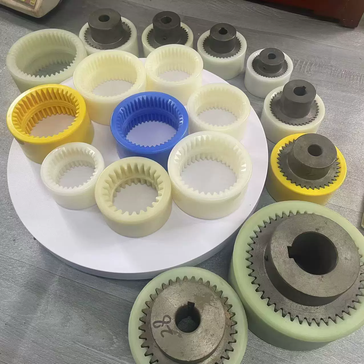 NL尼龙联轴器内齿式联轴器TLG鼓形齿式联轴器内齿套联轴器