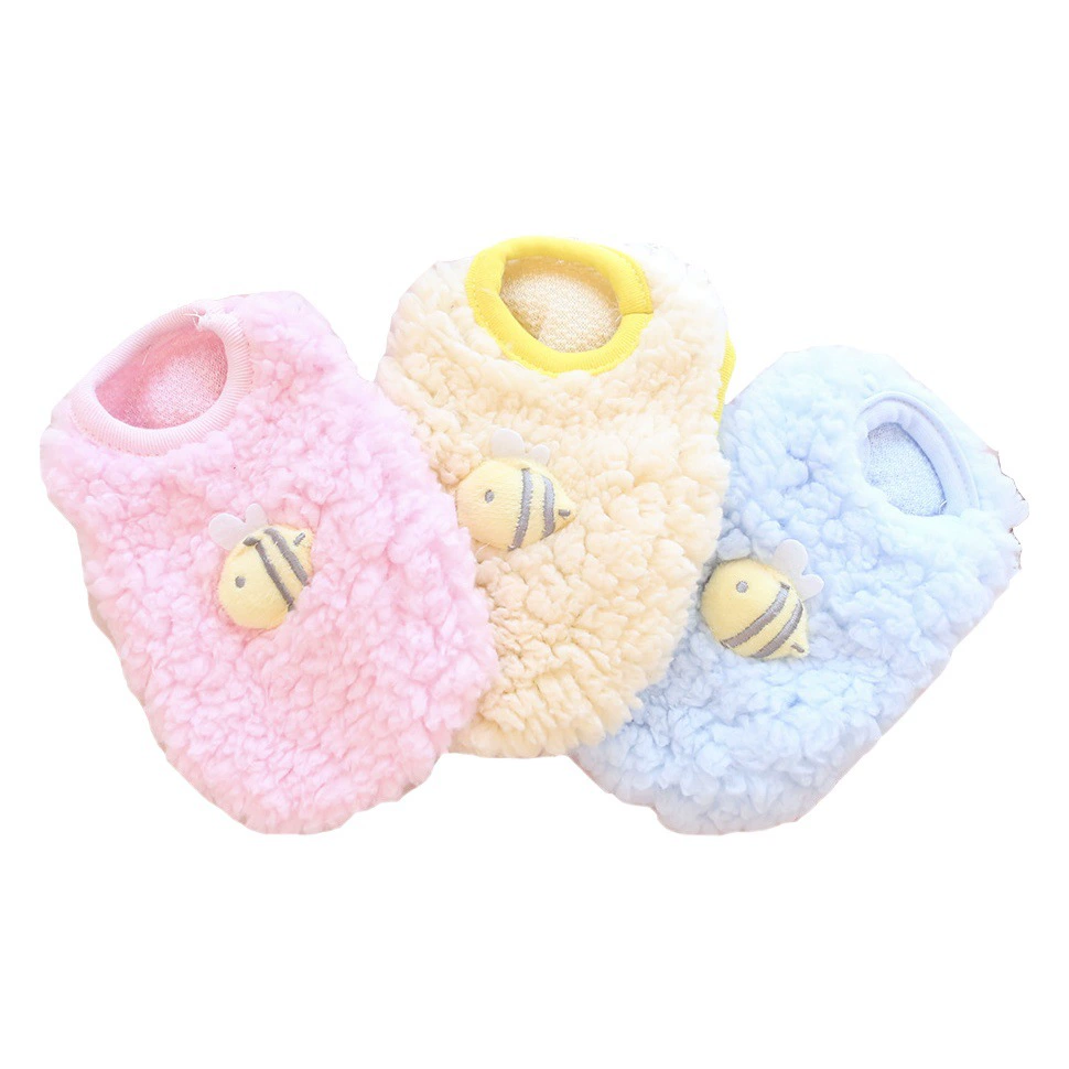 Осенне-зима Чайная чашка для собак Щенок Новая молочная собака Кошка Одежда из кораллового флиса Сахарная конфетная собака Йоркширский