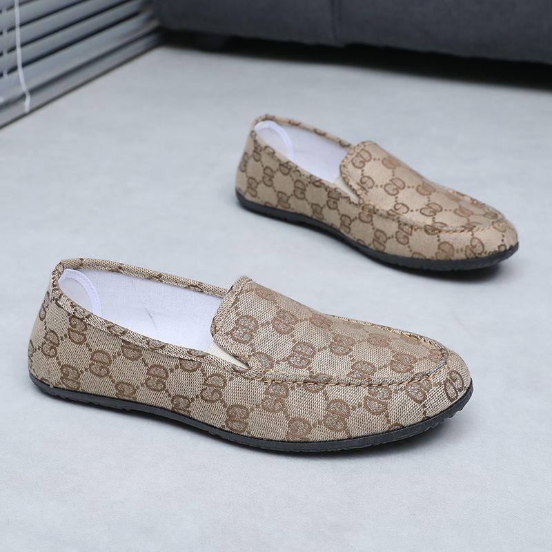 Zapatos Bean para hombres primavera y verano de moda, zapatos de tela casuales transpirables, zapatos de lona de moda coreana para hombres.