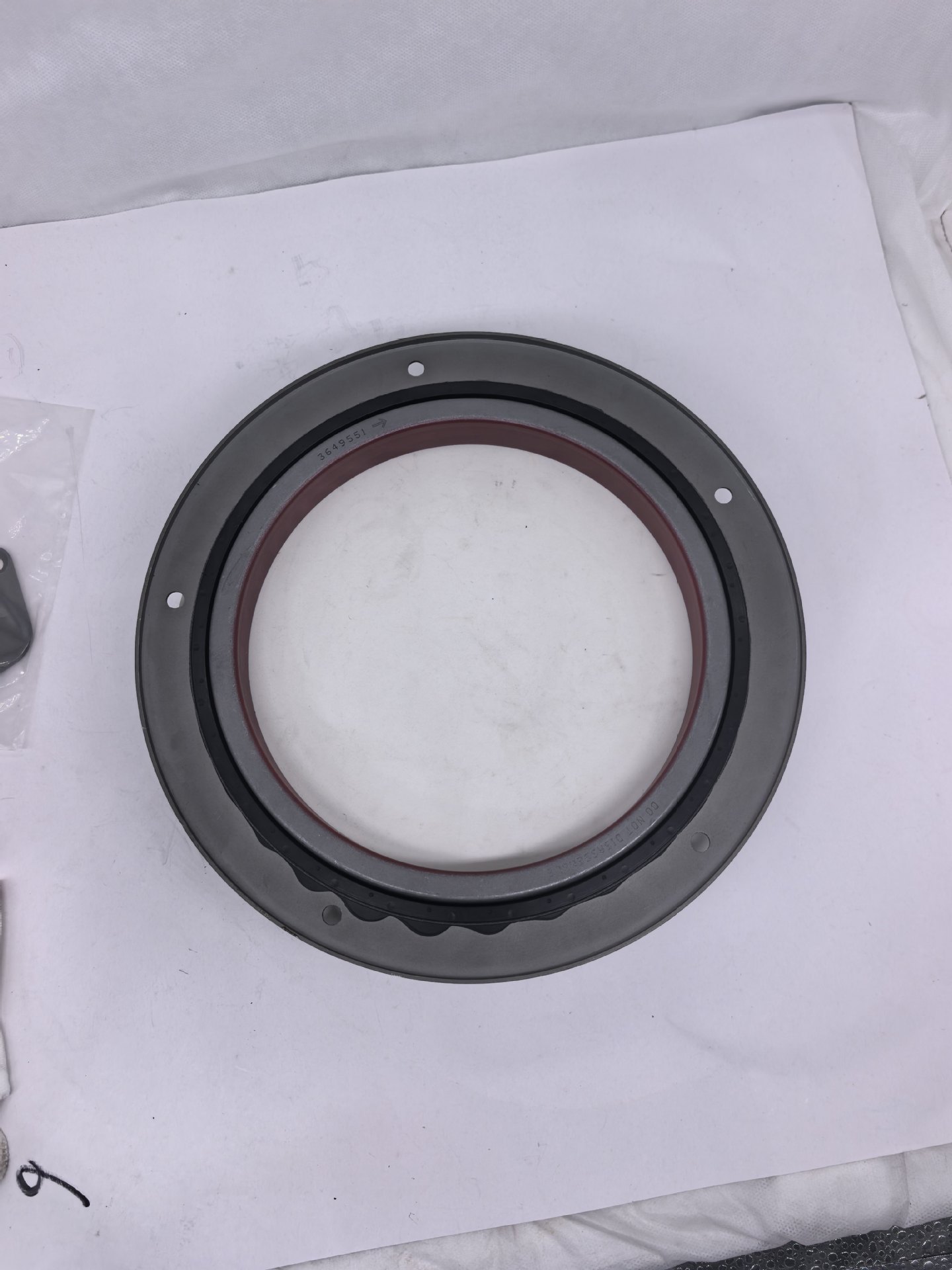 Mechanical Engine Parts Qsk45 Qsk60 Diesel Engine Crankshaft Front Oil Seal 3649551 4100624
