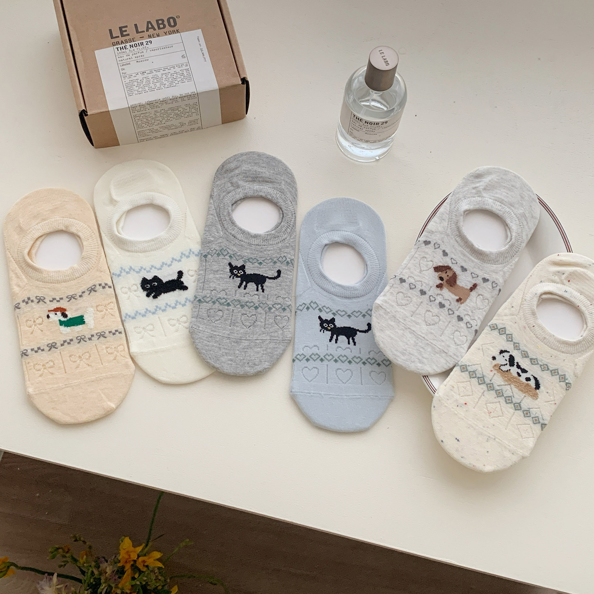 Spring and Summer Socks Women's Socks South Korea Boneless Socks Ultra-thin Silicone Shallow Mouth Boat Socks Fairisland Ins Style Invisible Socks