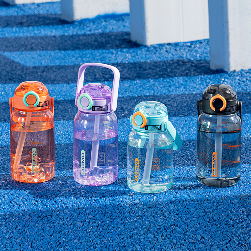 Qitong taza de plástico lindo pequeña tonelada taza de beber directa hervidor de plástico deportes al aire libre taza fuente fabricante 1000ml hervidor de agua