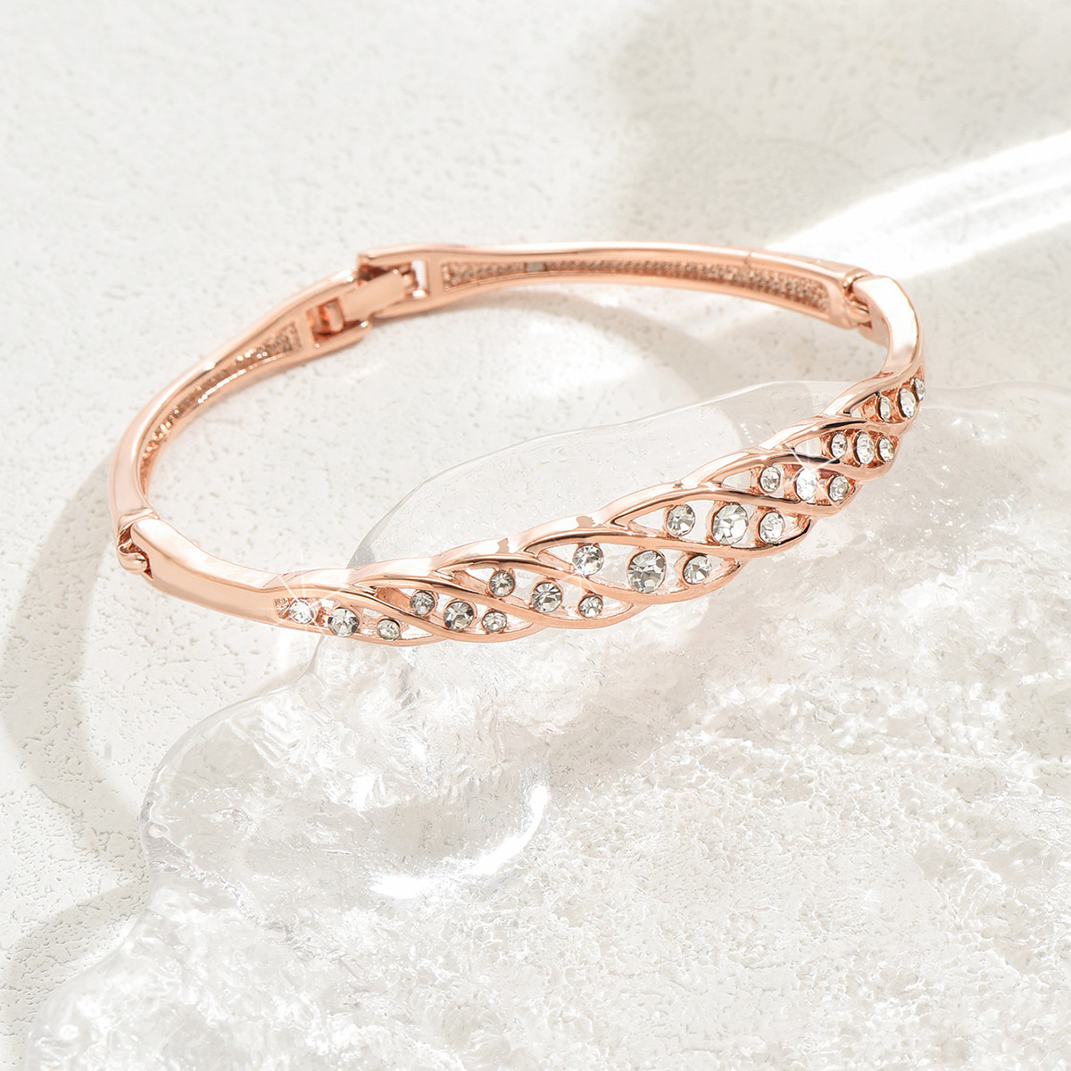 Europa y los Estados Unidos simple fragancia estilo diamante pulsera micro-diamantes versátil mujer ligera lujo en línea joyas de pulsera al por mayor