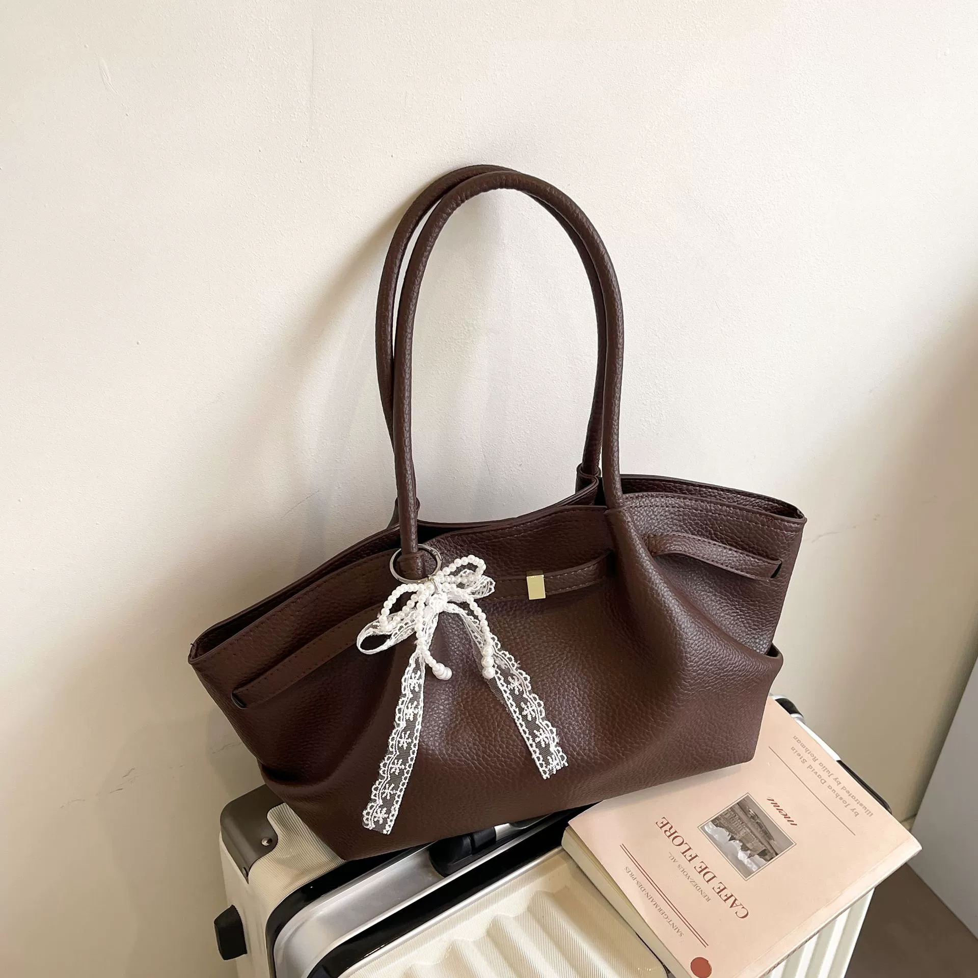 (Cross-border trading), capacious one-shoulder bag