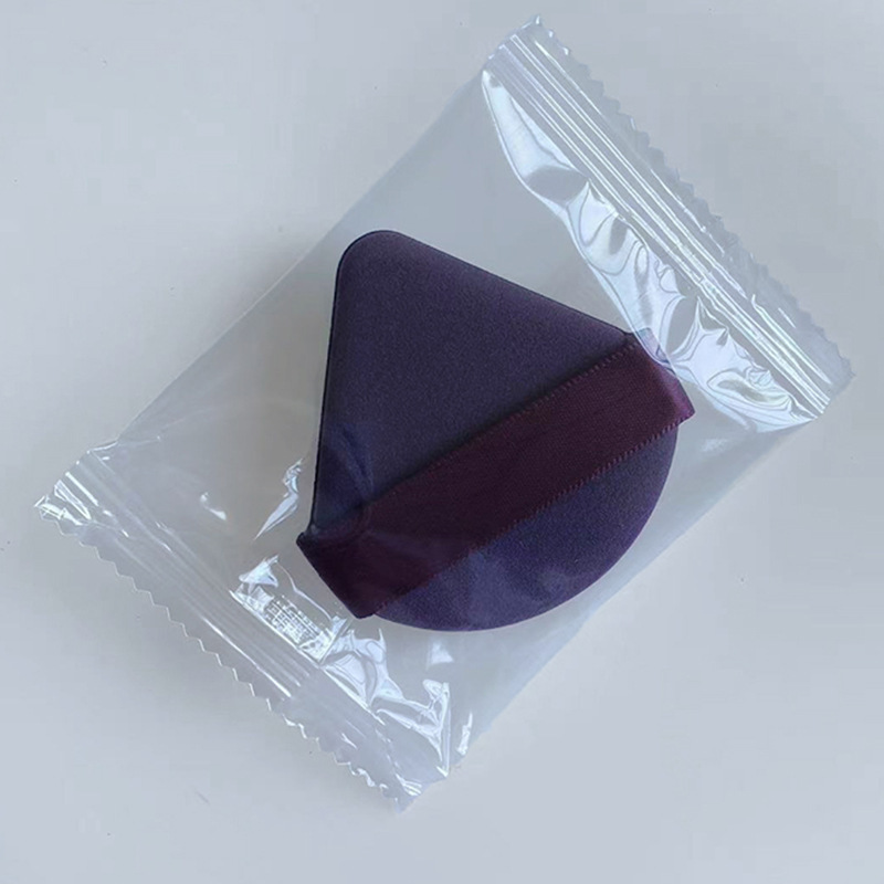 乾湿両用ファンデーション蜜粉パテ三角超柔らかいスポンジ粉を食べないで化粧します。|undefined