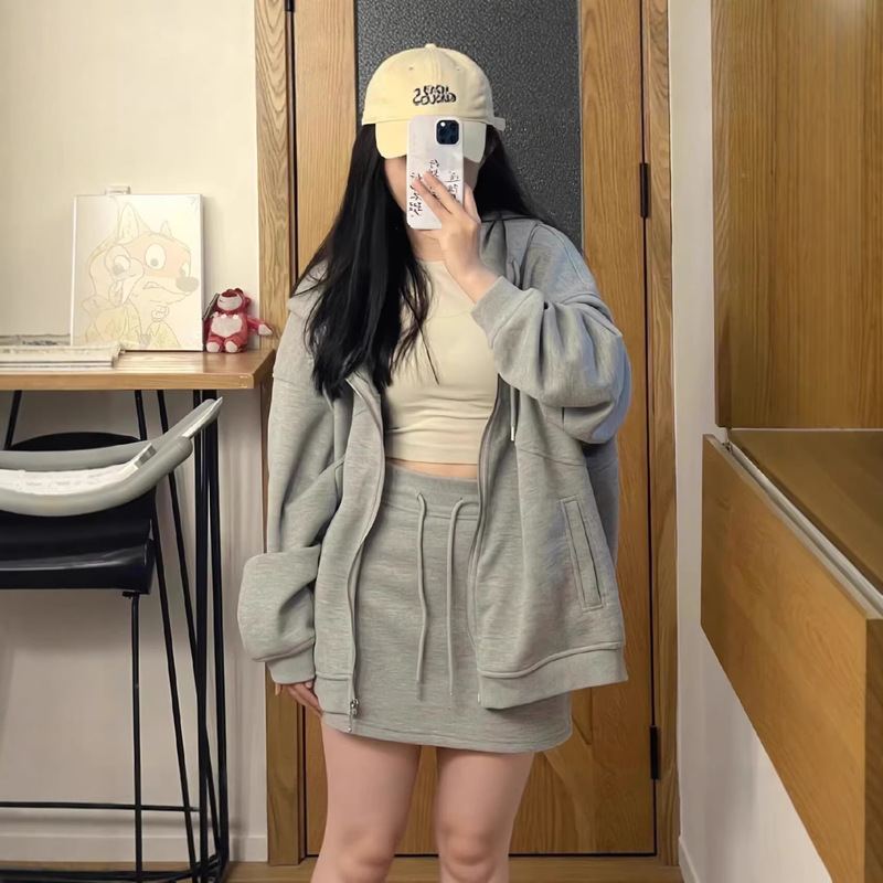Gray Sports Sweatshirt Suit for Women 2026 Spring and Autumn New Korean Style Casual High-Waisted Hip-Hugging Short Skirt Sweatshirt Dress Gray Sports Sweatshirt Suit for Women 2026 Spring and Autumn New Korean Style Casual High-Waisted Hip-Hugging Short Skirt Sweatshirt Dress