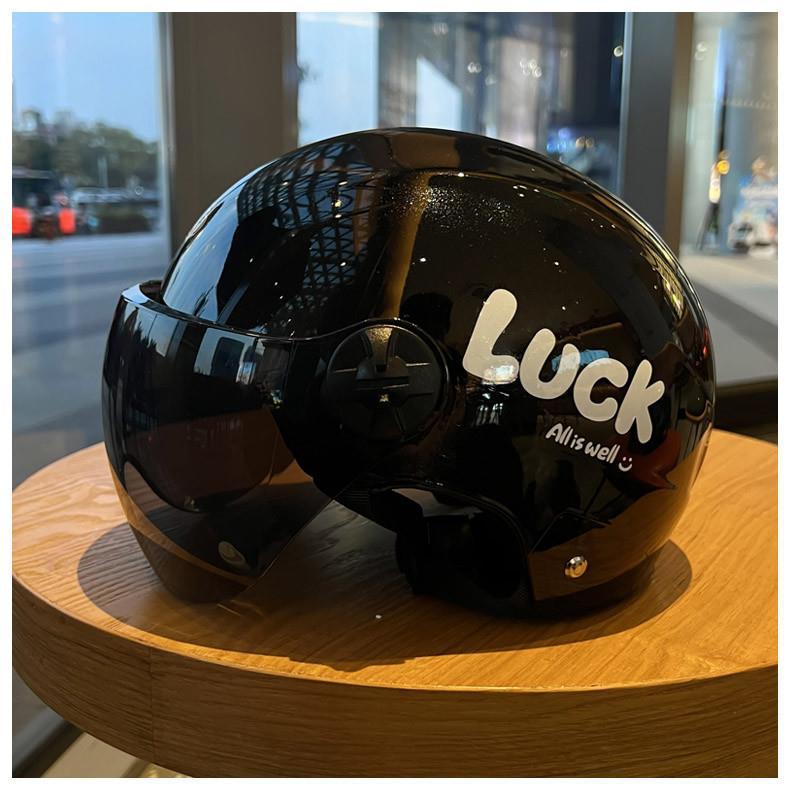 Newly certified electric vehicle helmet for summer, suitable for both men and women, all-season sun protection, motorcycle couple's half helmet, high-end safety helmet