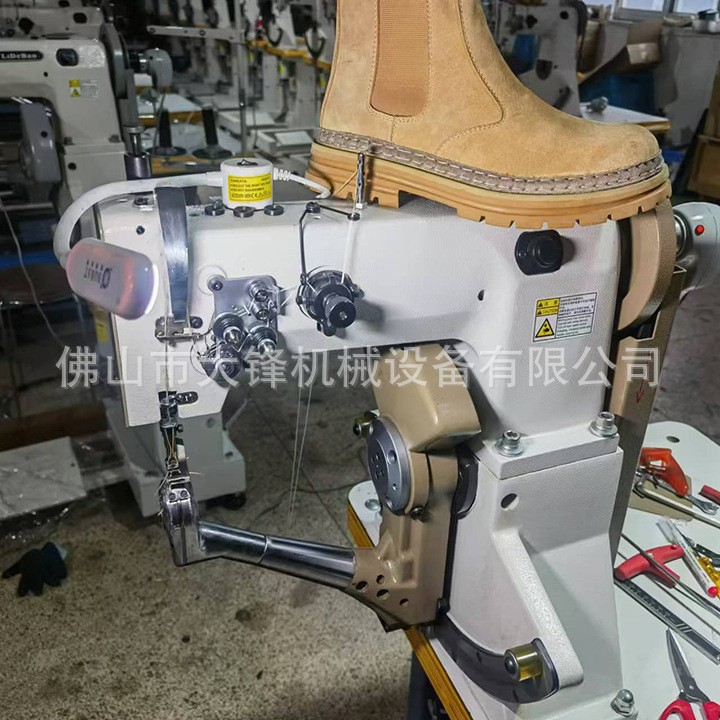 �����⹤���ͱ�Ь����˫����ʽ���߻�Ь�ײ�߷��һ�ֱ��Ь��