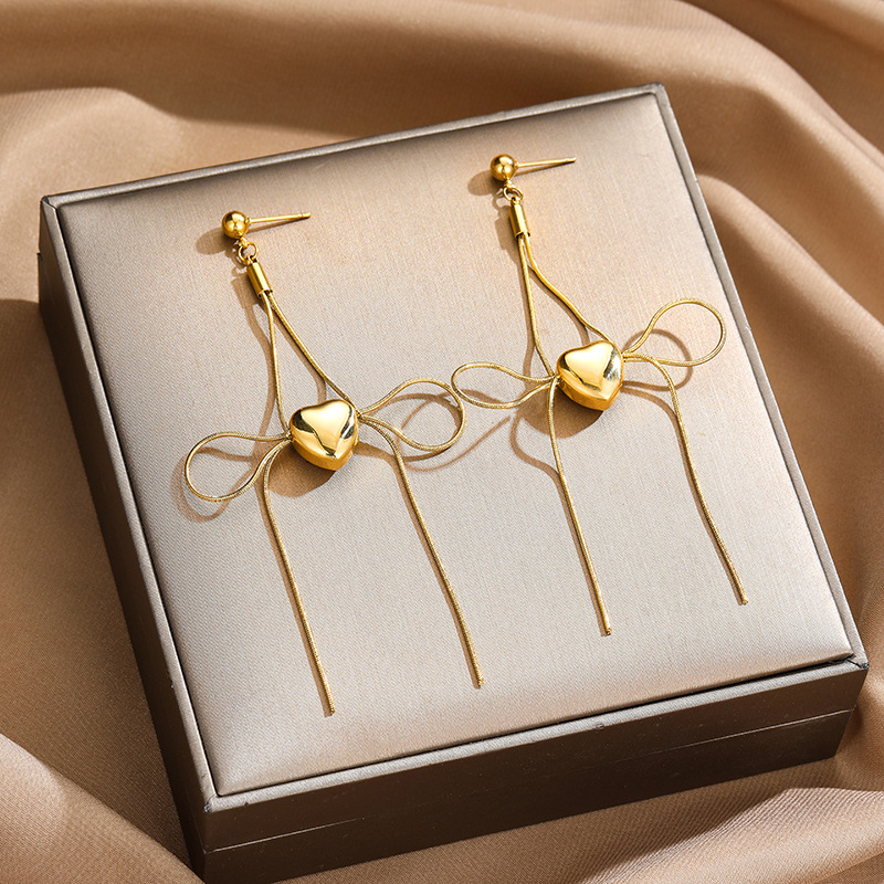 Daily Occasion 1 Pair Simple Style Heart Shape Plating Titanium Steel Drop Earrings