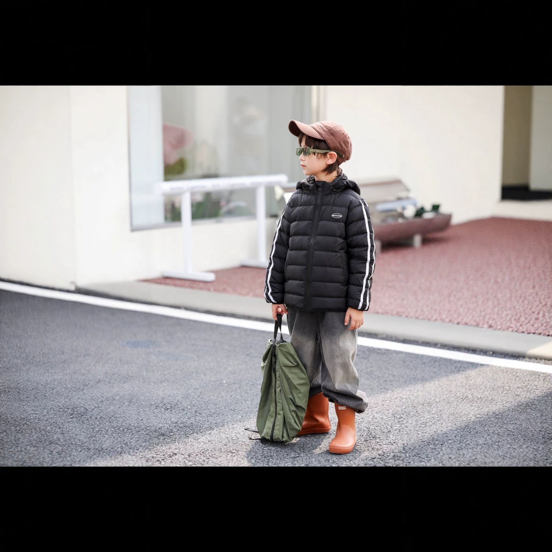 女装短款羽绒服冬装新款修身连帽时尚女青年外套学生轻薄羽绒服