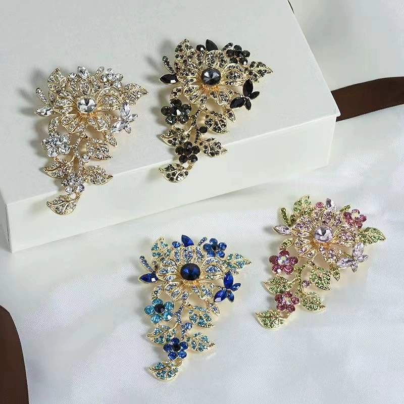 Высококачественный новый цветок женский брошь роскошный придворный кристалл ретро темпераментный корсаж модный дикий брошь оптом