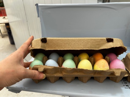 ����ڲʺ�3ɫ�����۱ʣ���װ�ʵ������ǰ�װ6��12װ������ֽ�а�