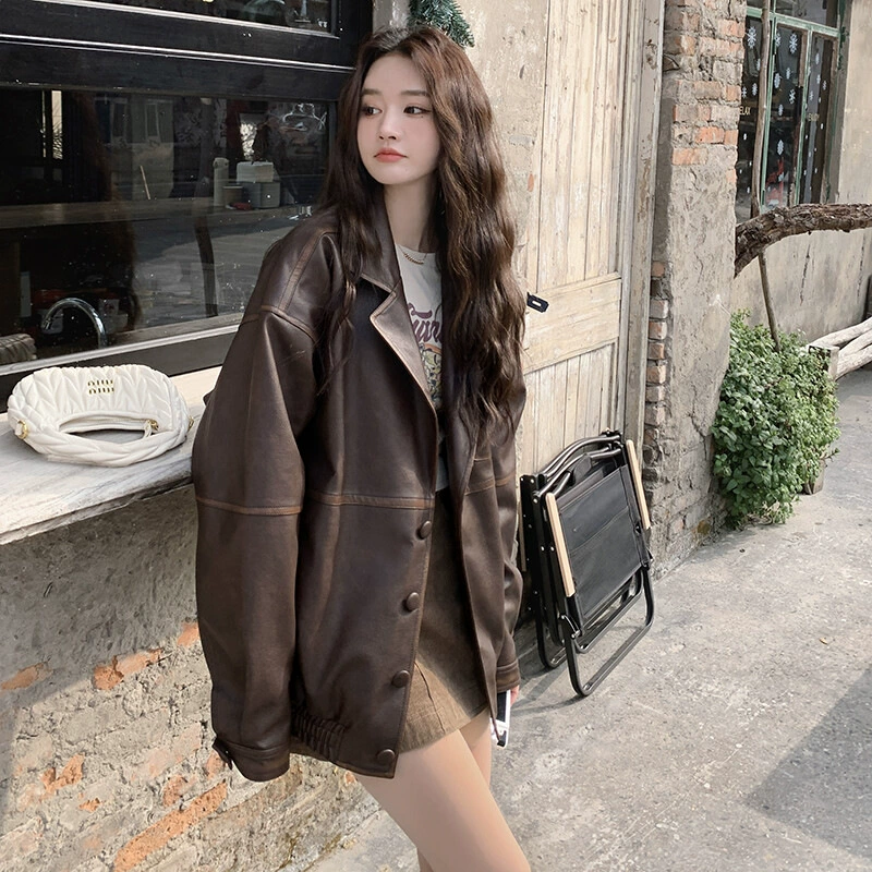 Модная женская кожаная куртка цвета кофе, новинка весны 2025 года, в американском ретро-стиле, повседневная мотоциклетная куртка из искусственной кожи.