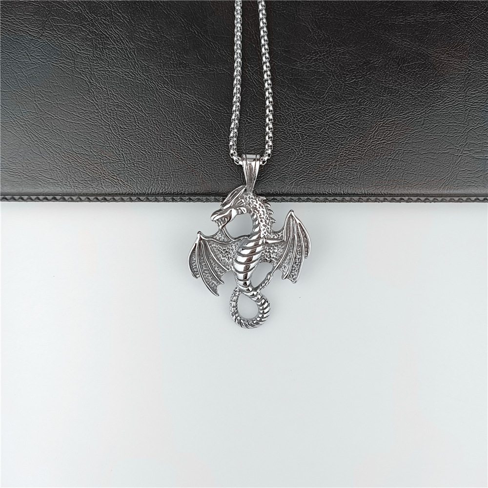 Eredità del Drago: Collana con ciondolo vintage da uomo, con perle quadrate in acciaio inossidabile, dio animale, drago_voghion.com