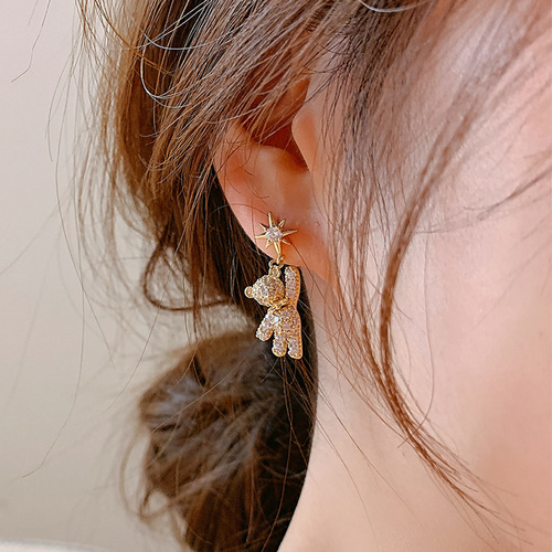 Micro-embellished bear earrings earrings ins high-end 2023 new fashion cartoon cute earrings 925 silver small fresh