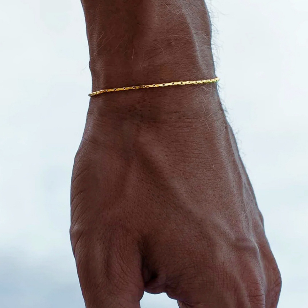 Minimalist Titanium Hammered Round Link Bracelet For Women_voghion.com