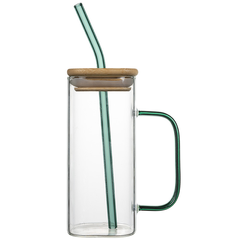 Mango verde del lago cubierta de bambú