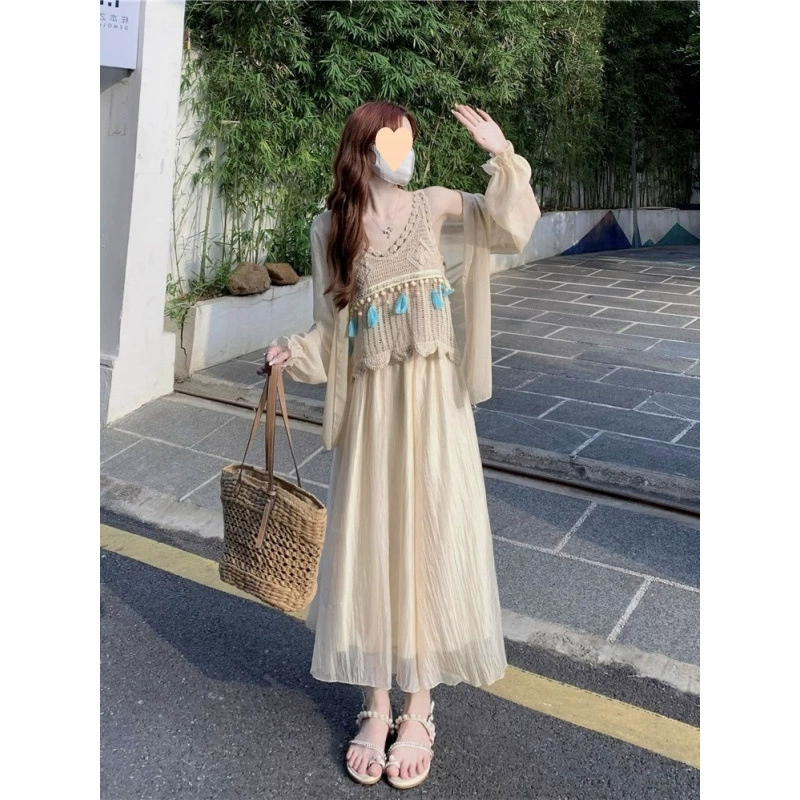 Женский костюм-тройка: топ с кисточками, юбка и рубашка с длинным рукавом, осень 2025, новинка