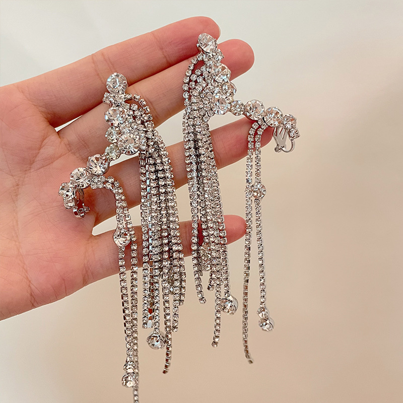 1 Pair Fairy Style Elegant Lady Geometric Tassel Plating Inlay Alloy Zircon Drop Earrings display picture 4