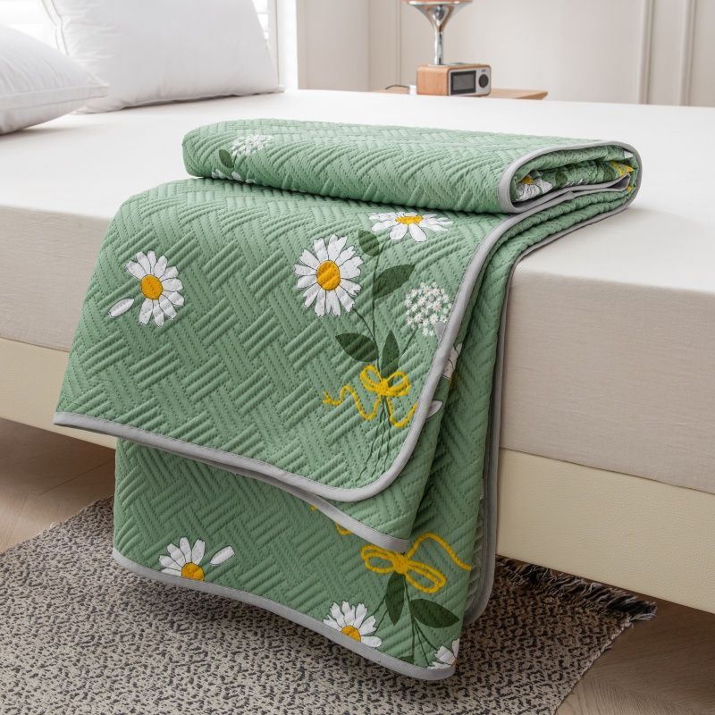 Four-Season Protective Mattress Tatami Soft Cushion for Home Use, Student Dormitory Single/Double Bed Mattress Pad