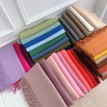 新款高级感仿羊绒流苏纯色围巾女冬季韩版百搭气质中国红围巾批发