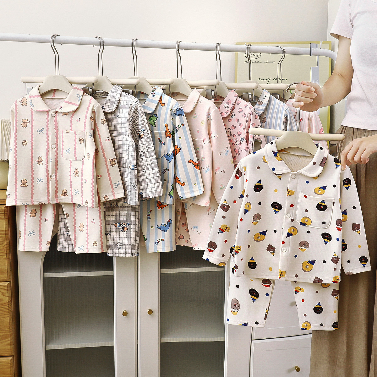 Children's Autumn and Winter Pajamas, Boys' and Girls' Wool and Silk Home Wear Set, Toddler's Turn-down Collar Cardigan Two-piece Set