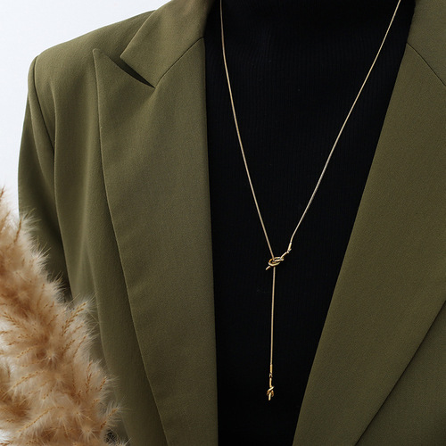 Korean style ins fashion autumn and winter long heart-shaped knotted sweater chain tassel length adjustable titanium steel necklace jewelry