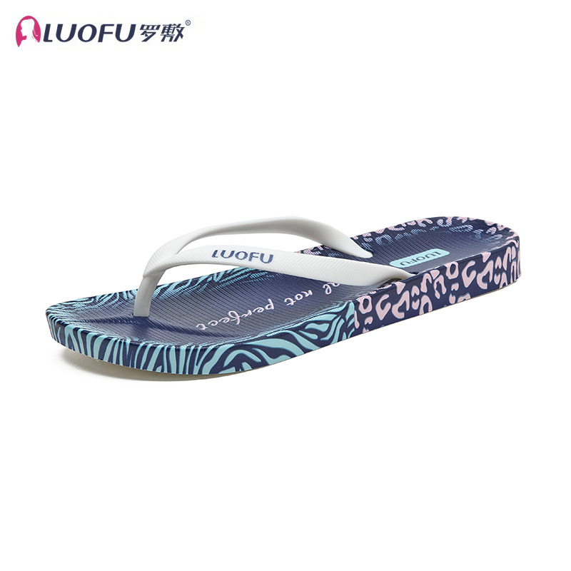 Las nuevas zapatillas antideslizantes de Luo Fu, las mujeres usan los zapatos de la madre de viaje junto al mar de Sanya, la playa es cómoda y suave, chanclas