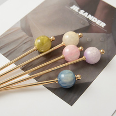 Retro-style round bead hairpin with a traditional Chinese aesthetic, suitable for creating an elegant updo with long hair at the back, featuring a hairpin for women.