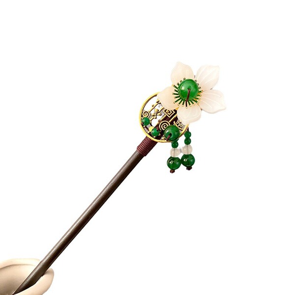 Chinese hairpin with tassels