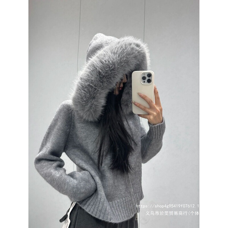 Women's hooded sweater coat with fur collar, thickened and figure-flattering, suitable for autumn and winter, new popular knitted cardigan Women's hooded sweater coat with fur collar, thickened and figure-flattering, suitable for autumn and winter, new popular knitted cardigan