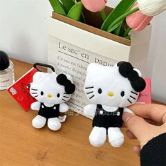 黒と白のラブバックル kt 人形ペンダント ジョングユと同じスタイルのかわいい人形ペンダント女の子ぬいぐるみ KT 猫キーホルダー