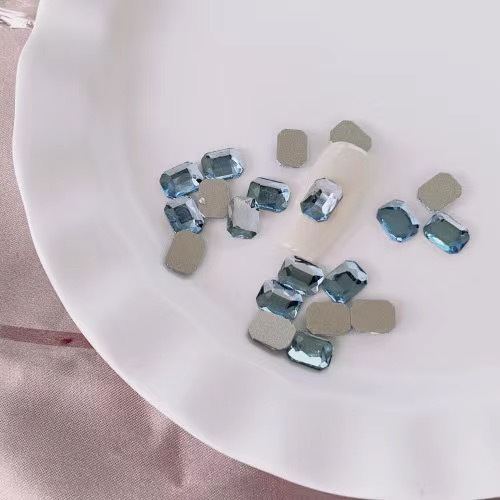 6x8mm 길이의 팔각형 하늘색