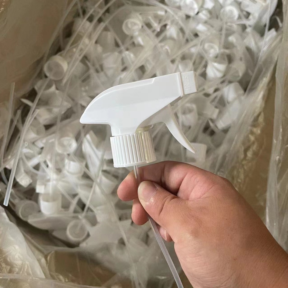 28牙410全塑方枪喷枪手扣式全塑料喷雾器平泵方枪家用410喷头