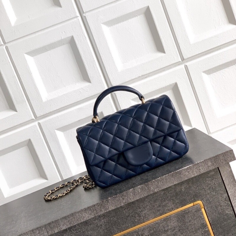 (Guangzhou cross-border original leather) New shobo small Chanel-style quilted chain tote bag M&LV vintage commuter bag (Guangzhou cross-border original leather) New shobo small Chanel-style quilted chain tote bag M&LV vintage commuter bag