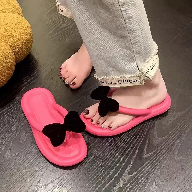 Hello kitty, cute flip flops, high quality beach slippers