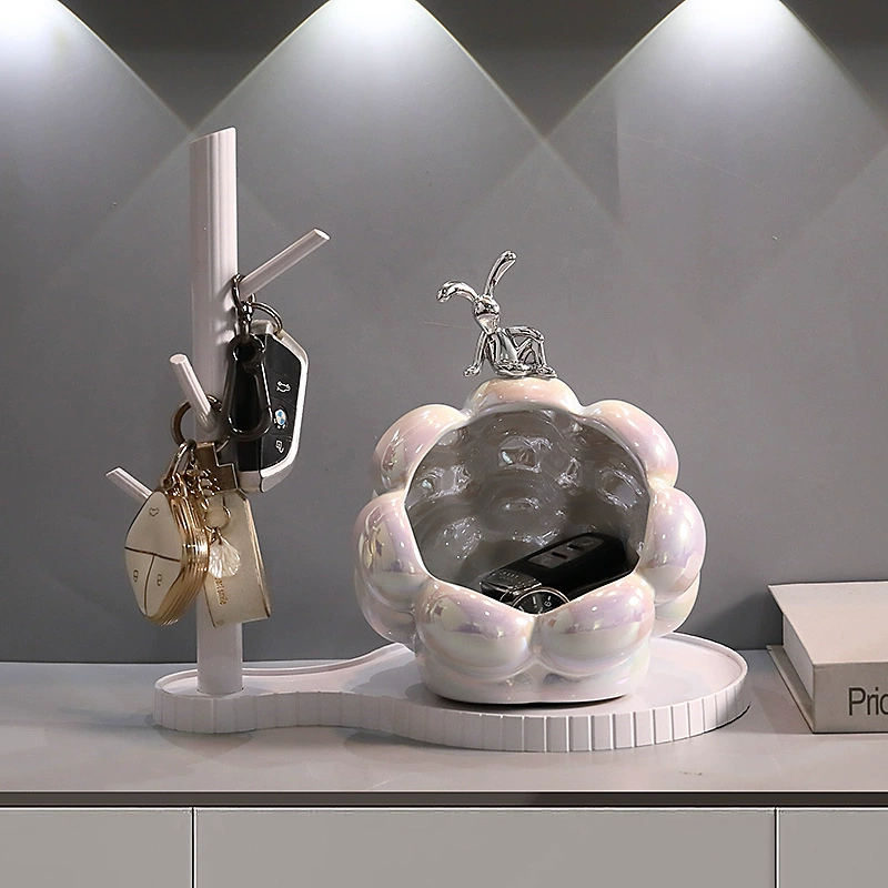 Ключи от входа в дом, чтобы принять украшения, легкие роскошные кролики