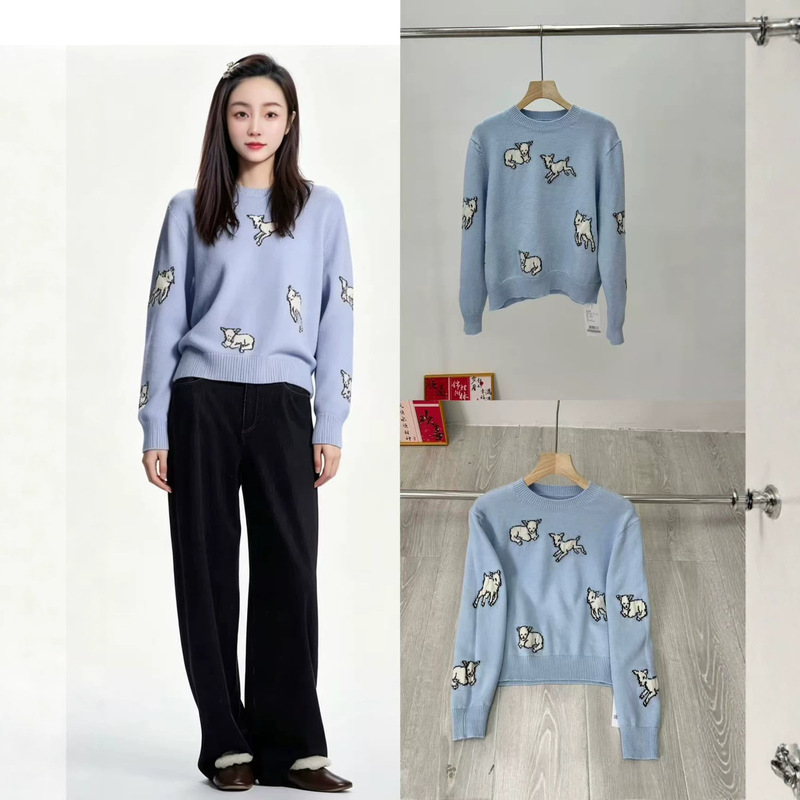 Actual product photo 08210126ER2026 Autumn new dopamine style light blue jacquard lamb sweater with round neck Actual product photo 08210126ER2026 Autumn new dopamine style light blue jacquard lamb sweater with round neck