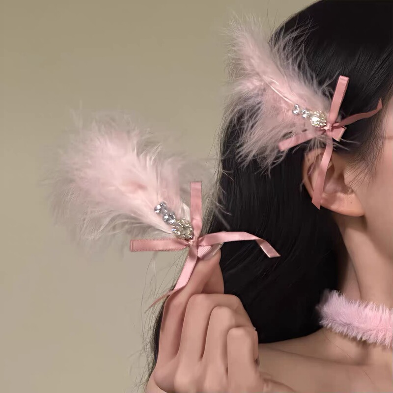 Snowy Feather Glow~Ethereal White Sparkling Zircon Feather Bow Duckbill Hair Clip for Women 2025 New High-End Hair Accessory Snowy Feather Glow~Ethereal White Sparkling Zircon Feather Bow Duckbill Hair Clip for Women 2025 New High-End Hair Accessory