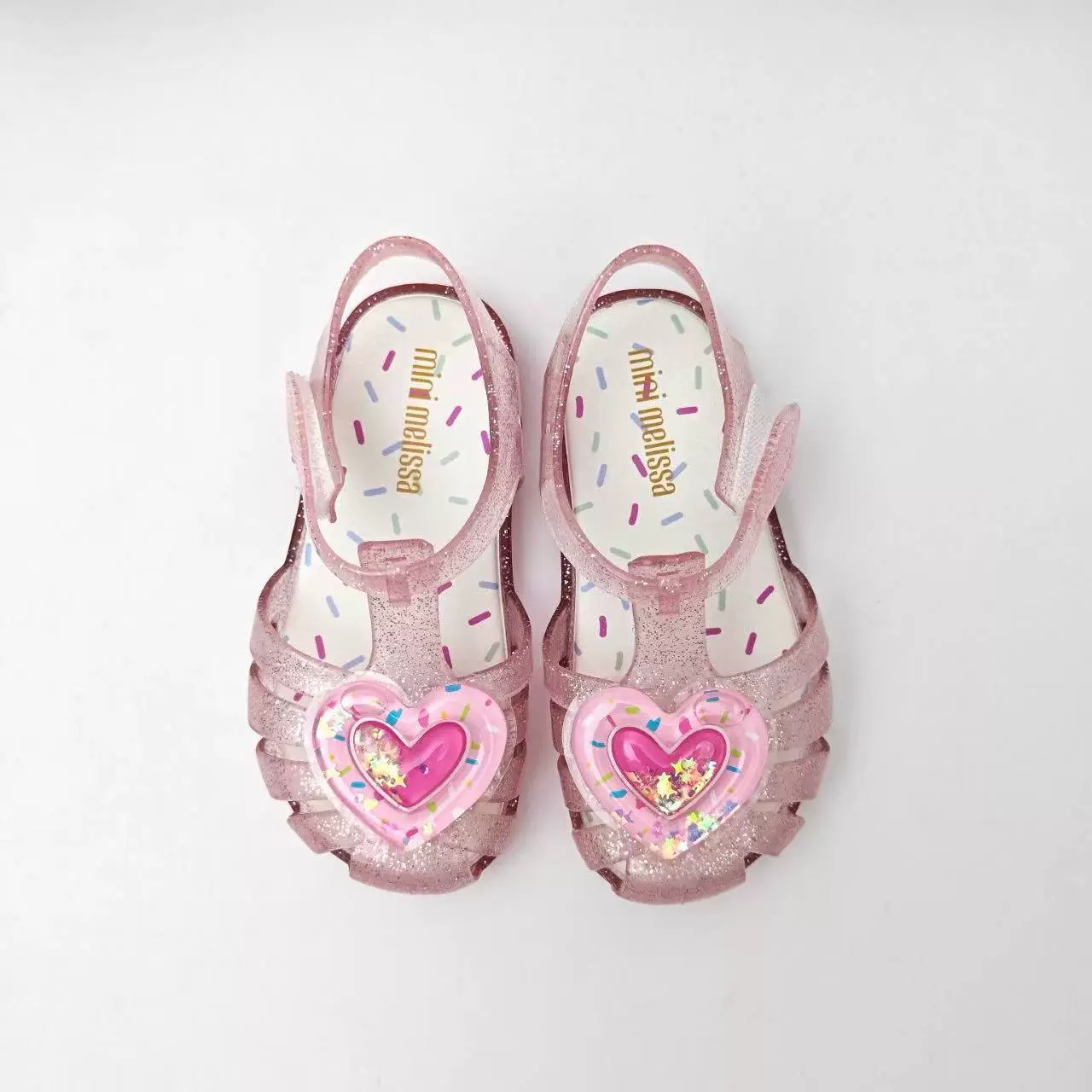 Новые детские сандалии Melissa с закрытым носком и перфорированным дизайном, градиентные цветные резиновые туфли с сердечками для девочек.