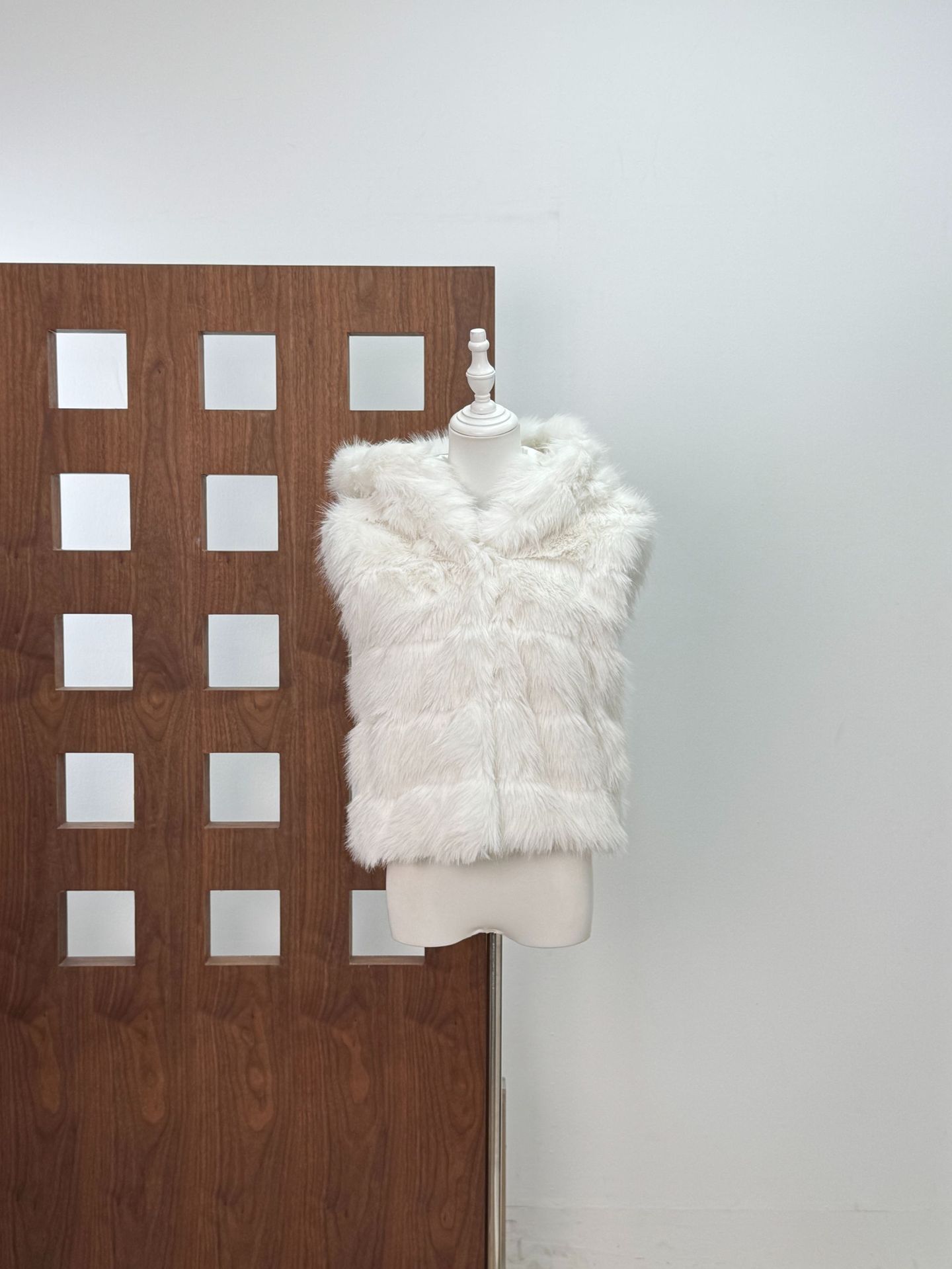 25aw cálido invierno princesa de nieve * frito cálido y suelto agujero blanco encapuchado abrigo abrigo de piel verde para mujeres