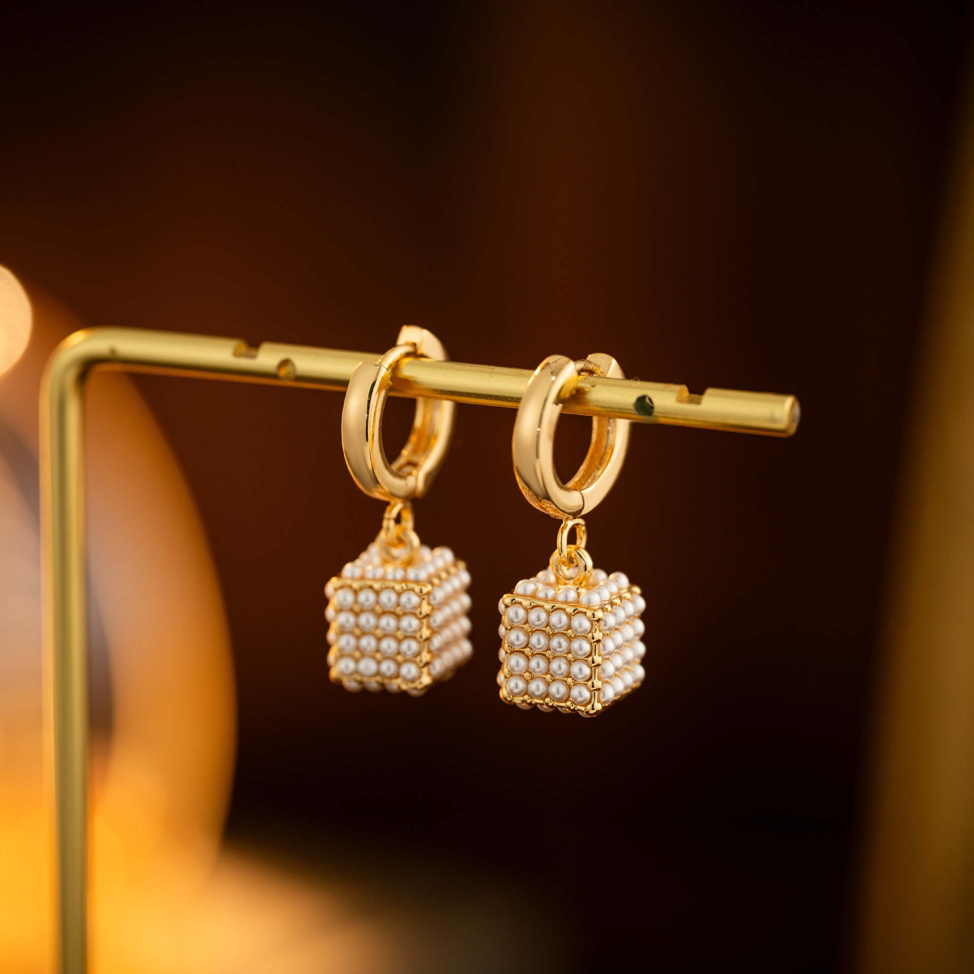 Geometric Square Micro-Inlaid Pearl Earrings For Women, Simple And Sophisticated, Versatile, Unique Design, Fashionable_voghion.com
