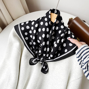 �r���b��I��ϵ�����cС�z���¿�ٴ�߼��Ї���Ůʿ����������l